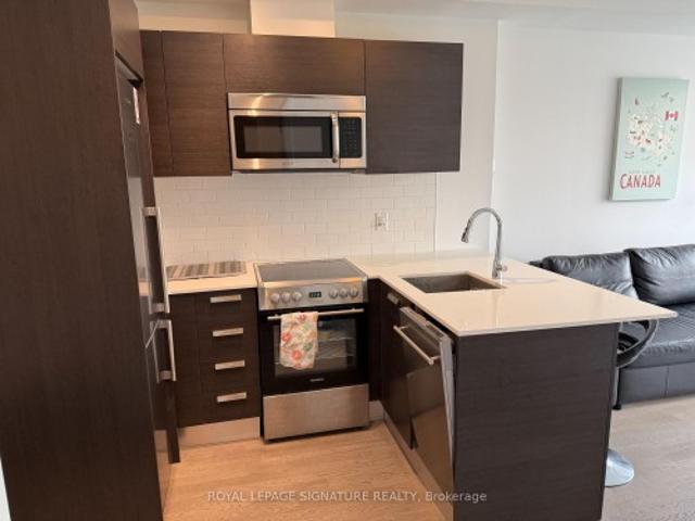 1320 57 St Joseph Street, Toronto, ON, M5S 0C5 lease for lease | Listing ID C13239 | Royal LePage
