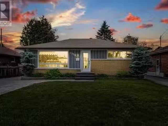 1323 Woodbine Avenue, Greater Sudbury, ON, P3A 2M2 house for.