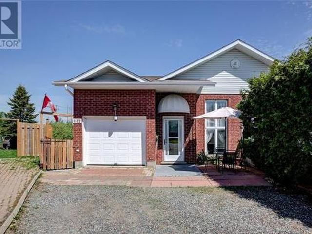 132 Benita Boulevard, Sudbury, ON, P3A 5Z4 house for sale | Listing ID 2128 | Royal LePage
