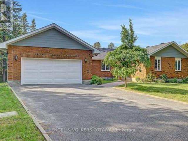 132 Grey Stone Drive, Ottawa, ON, K0A 1L0 house for sale | Listing ID X13521 | Royal LePage