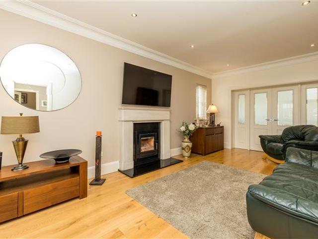 860,000 | 132 Drumnigh Wood, Portmarnock, County Dublin REDMOND PROPERTY 4987 MyHome. Ie Residential
