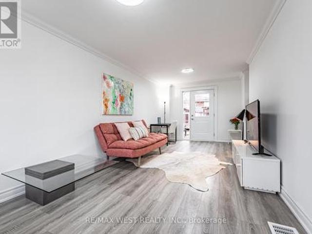 132 Twenty Second Street, Toronto, ON, M8V 3M4 house for lease | Listing ID W13476 | Royal LePage