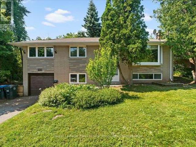 132 Vista Boulevard, Mississauga, ON, L5M 1V9 house for sale | Listing ID W13575 | Royal LePage