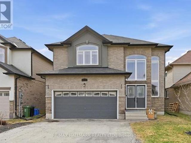 1334 Upper Paradise Road, Hamilton, ON, L9B 0C3 house for sale | Listing ID X13233 | Royal LePage