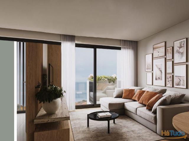 1335 | T2 Green Avenue, Oporto Apartments | 26073809557