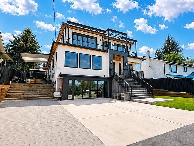 13390 112a Avenue Surrey, British Columbia