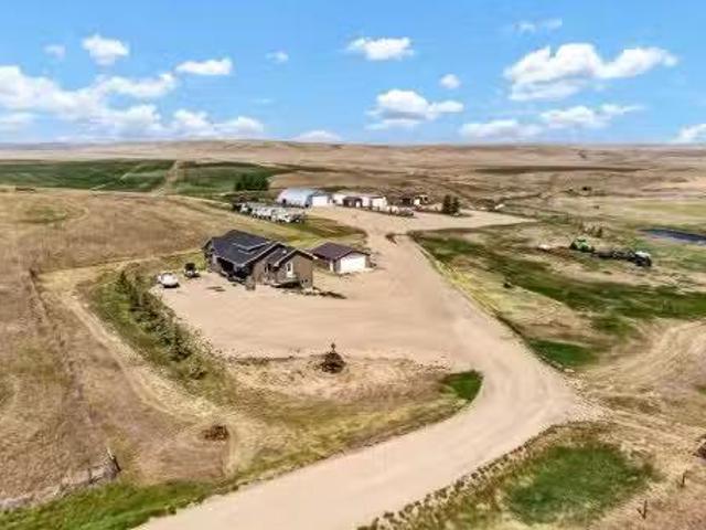 13308 Range Road 32, Rural Cypress County, AB, T1A 7G2 farm.