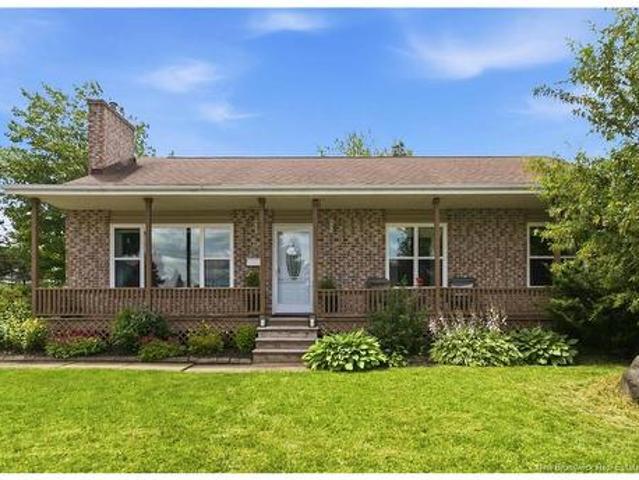 133 Briardale Dr, Moncton, NB, E1G 2B7 house for sale | Listing ID NB144470 | Royal LePage