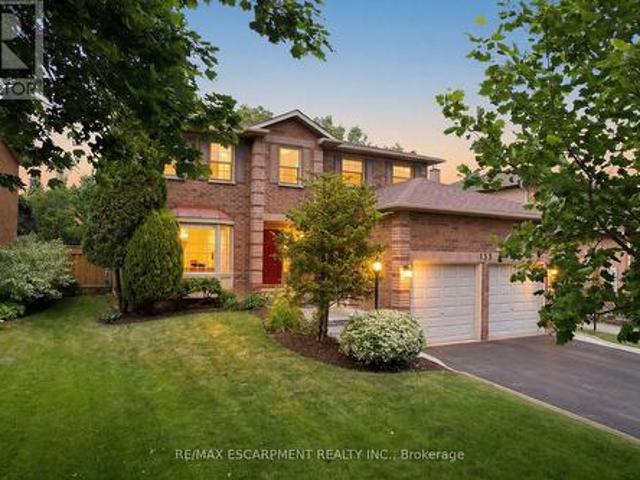 133 Warner Drive, Oakville, ON, L6L 6G7 house for sale | Listing ID W13433 | Royal LePage