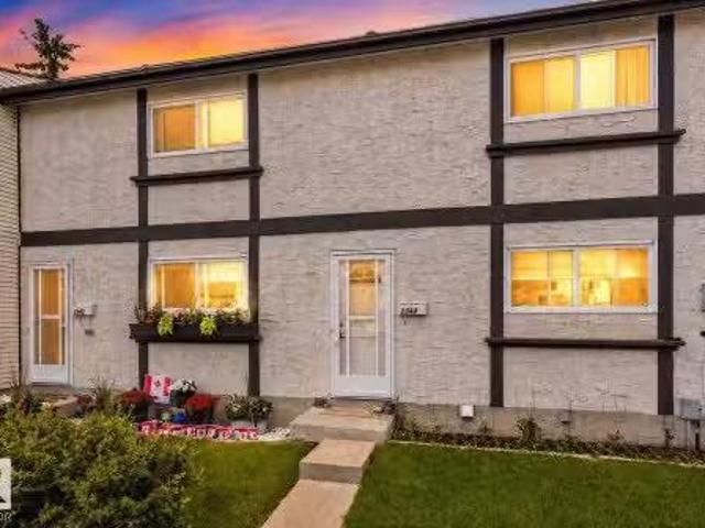 1344 Lakewood Road West Nw, Edmonton, AB, T6K 3P2 townhouse.