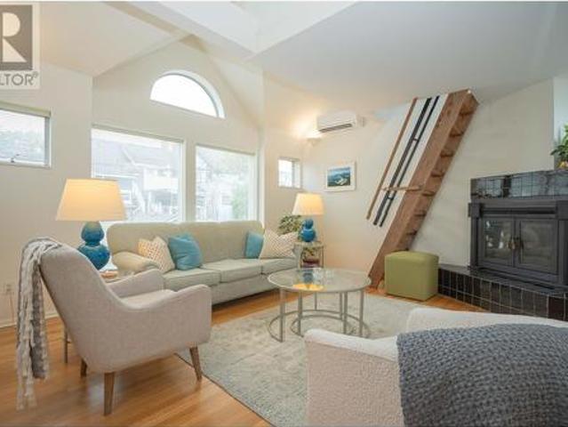 1346 Laburnum Street, Vancouver, BC, V6J 3W3 duplex for sale | Listing ID R2994 | Royal LePage