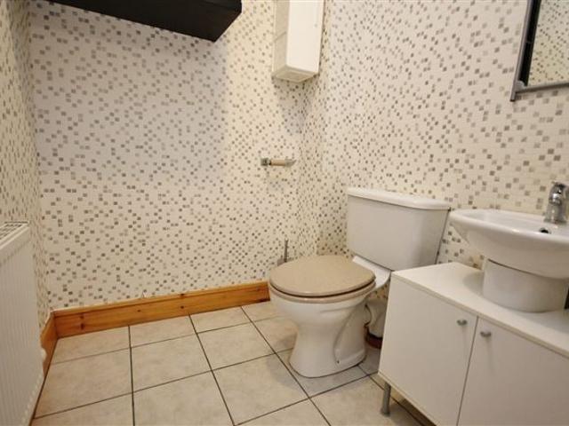 134 Castlegate Way, Adamstown, Lucan, Co. Dublin DNG Lucan 4904 MyHome. Ie Residential
