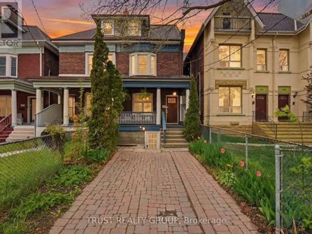 134 Close Avenue, Toronto, ON, M6K 2V5 house for sale | Listing ID W13142 | Royal LePage