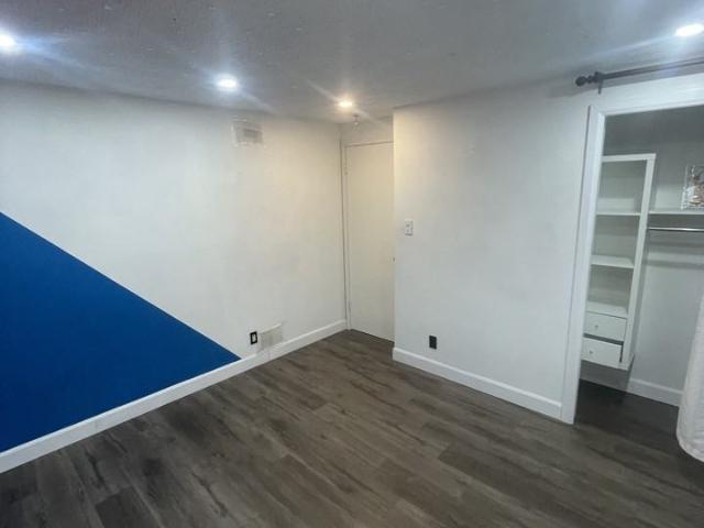 134 Bridgeport Rd E 5 Bedroom Apartment for Rent at 134 Bridgeport Rd E, Waterloo, ON N2J 2K4 Lincoln Heights