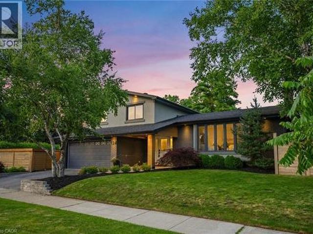 134 Fairwood Place W, Burlington, ON, L7T 4B6 house for sale | Listing ID 40846 | Royal LePage