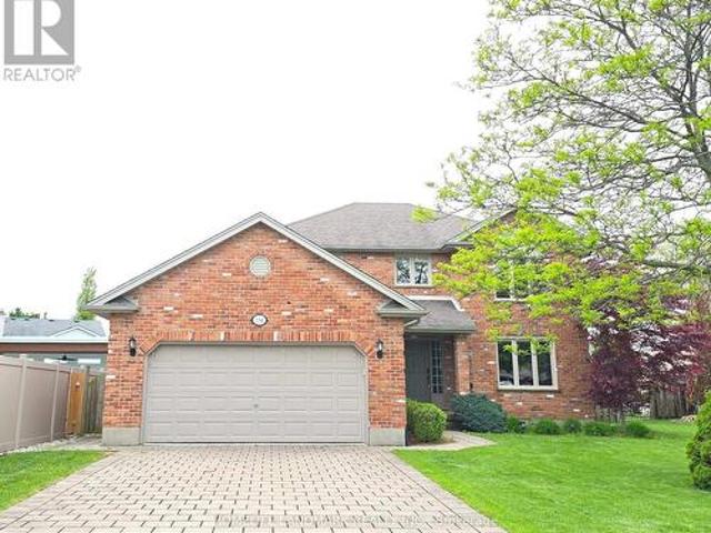134 Moraine Court, London North, ON, N6G 4Z1 house for sale | Listing ID X13589 | Royal LePage
