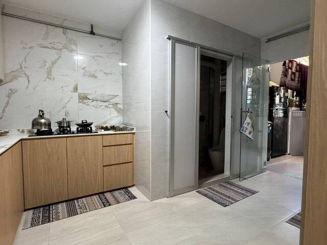 134 Petir Road $800 for 1 lady aircon wifi GROUND FLOOR UNIT