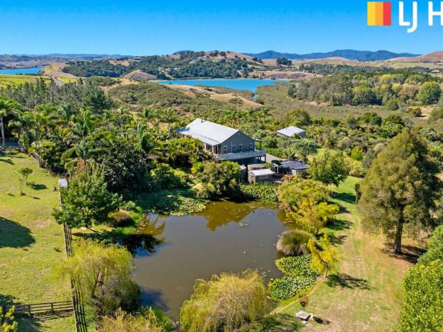 134 Phillips Road, in the city: Kaipara, city area: Kaiwaka, price: latitude: 36.2125, longitude: 174.3729