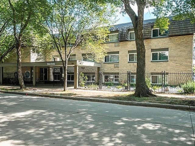 134 River Ave River Circle Apts 1 Bedroom