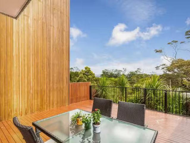 134D Tiriwa Drive, Massey, Waitakere City Real Estate