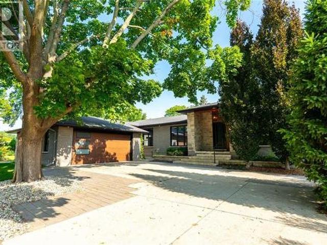 1354 Blackwell Road, Sarnia, ON, N7S 5M4 house for sale | Listing ID 26019 | Royal LePage
