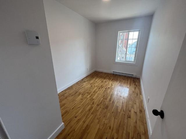 1355 Lambert, Shawinigan
