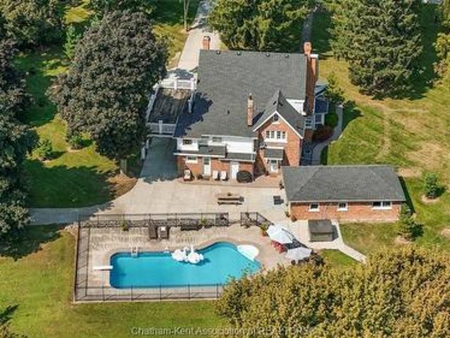 13590 Longwoods Road, Thamesville, ON, N0P 2K0 Luxury House for sale | Listing ID 25010 | Royal LePage Carriage Trade Luxury Properties