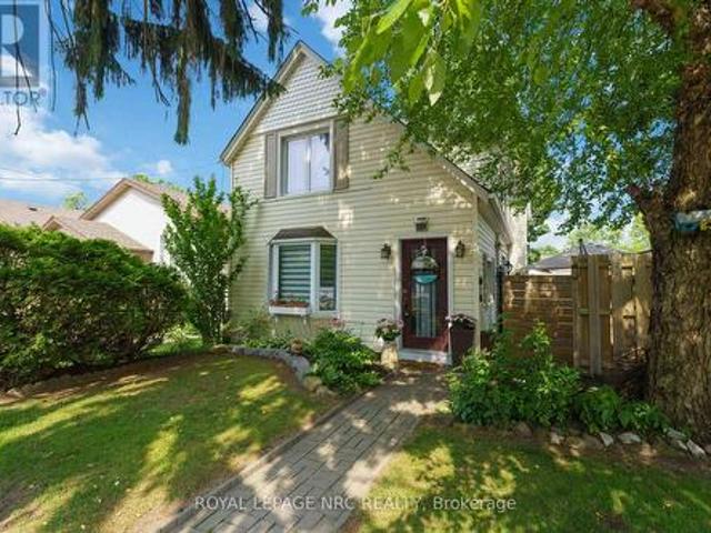 1359 Pelham Street S, Pelham Fonthill, ON, L0S 1E0 house for sale | Listing ID X13448 | Royal LePage