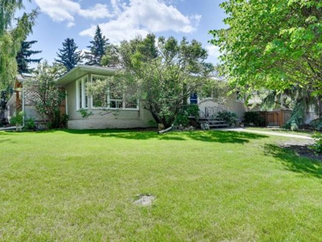 13503 A Avenue Nw, Edmonton, AB, T5N 1C4 house for sale | Listing ID E4499 | Royal LePage