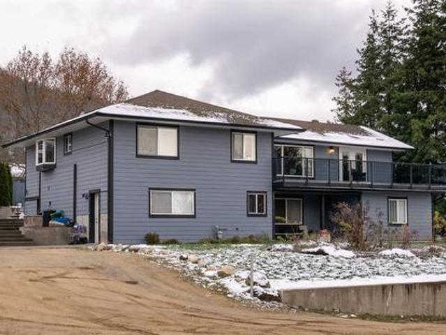1350 13 Avenue, Salmon Arm, BC, V1E 2G7 house for sale | Listing ID 10329 | Royal LePage