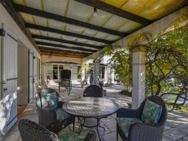 13510 EGUILLES, à 15 minutes d'AIX EN PROVENCE MAISON / VILLA