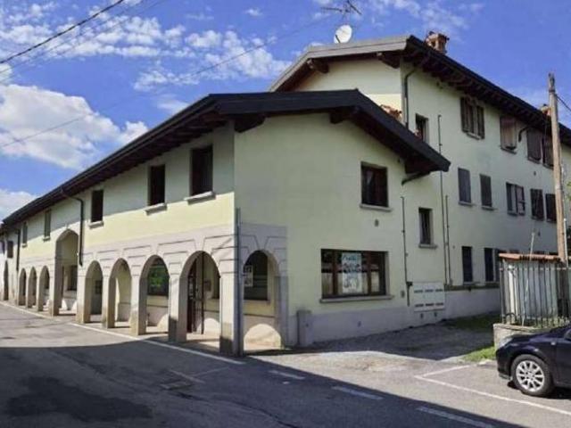 135/2025 U BG Appartamento posto al piano primo a Pognano