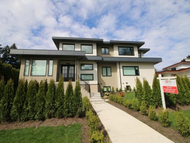 1352 Th Avenue, Surrey, BC, V4A 9K9 house for sale | Listing ID R3135 | Royal LePage