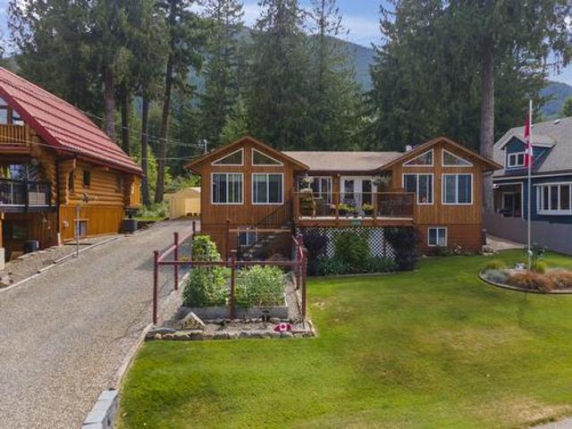 13532 Mountain Shores Road, Boswell, BC, V0B 1A4 house for sale | Listing ID 10395 | Royal LePage