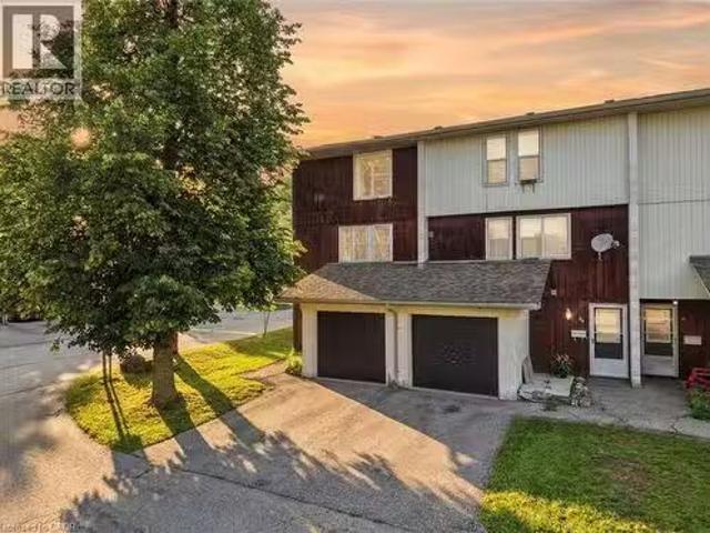 135 Chalmers Street S Unit# 93, Cambridge, ON, N1R 6M2 condo.