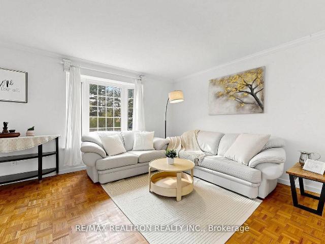 135 Avenue Road, Richmond Hill | For Sale @ $849,000 | Condos. Ca