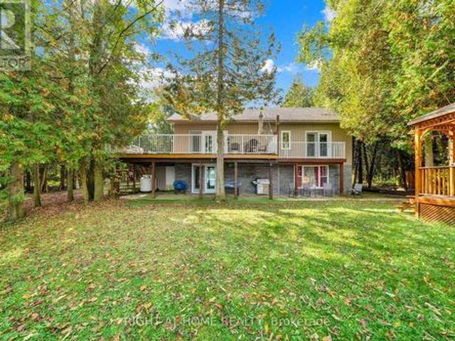 135 Browns Lane, Georgian Bluffs, ON, N0H 2K0 house for sale | Listing ID X12942 | Royal LePage