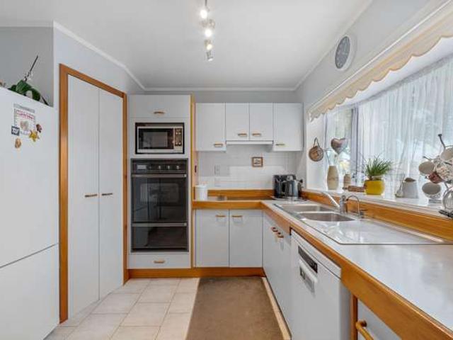 135 Walter Strevens Drive, Conifer Grove, Papakura