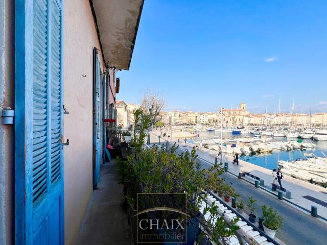 13600 LA CIOTAT Appartement type 4 sur le port vue mer