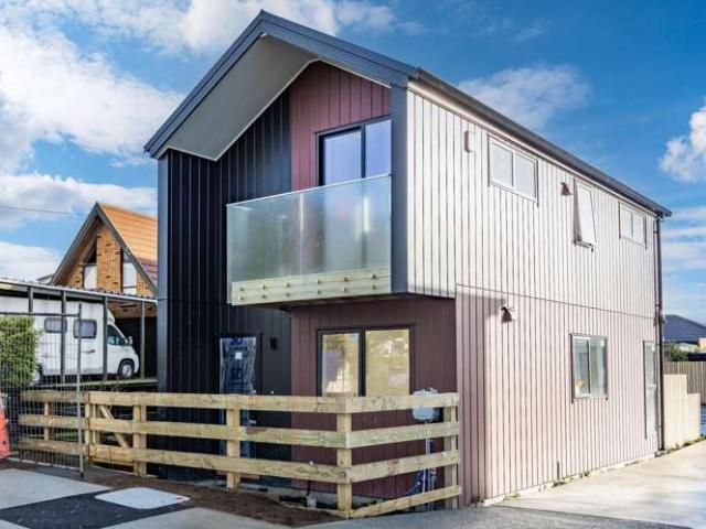 1/360 Main Road, Huapai, Rodney