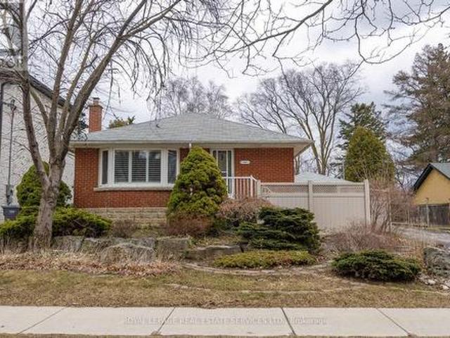 1361 Kenmuir Avenue, Mississauga, ON, L5G 4B3 house for sale | Listing ID W12042 | Royal LePage