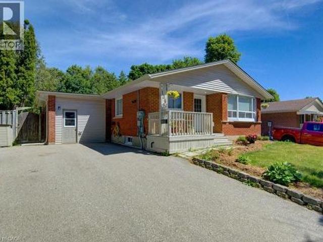 136 Dunsmere Drive, Kitchener, ON, N2E 1V7 house for sale | Listing ID 40839 | Royal LePage