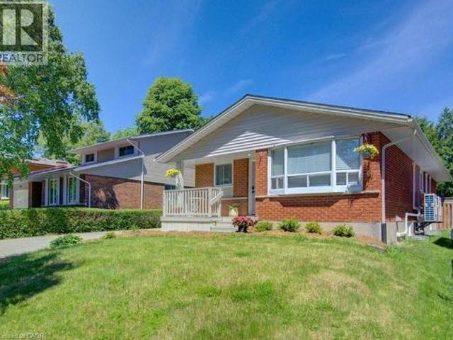 136 Dunsmere Drive, Kitchener, ON, N2E 1V7 investment for sale | Listing ID 40835 | Royal LePage