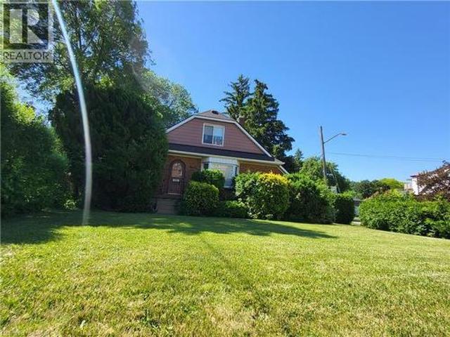 136 King Street E, Stoney Creek, ON, L8G 1L5 house for sale | Listing ID 40839 | Royal LePage