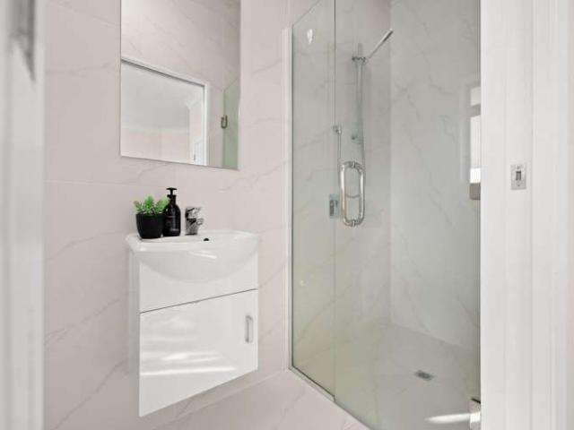 136 Saint James Drive, Huntington, Hamilton City