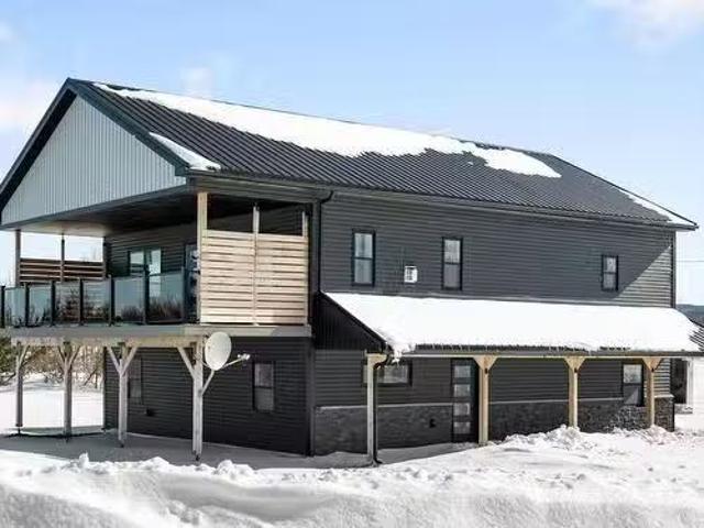 136 Thompson Drive, Ponds, NS, B0K 1G0 house for sale Listi.