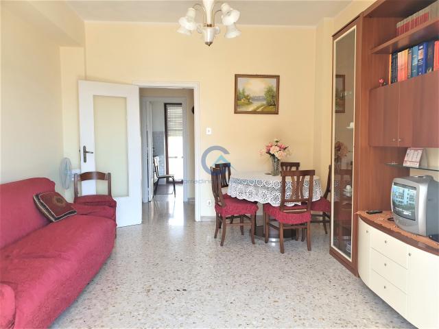 1379 Stanza In appartamento in affitto a Catanzaro Lungomare