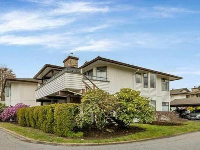13715153 98 AVENUE Surrey BC V3R 9M8 For Sale