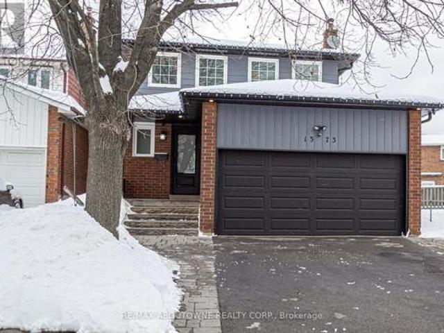 1373 Harmsworth Square, Oakville, ON, L6H 3E7 house for sale | Listing ID W11988 | Royal LePage