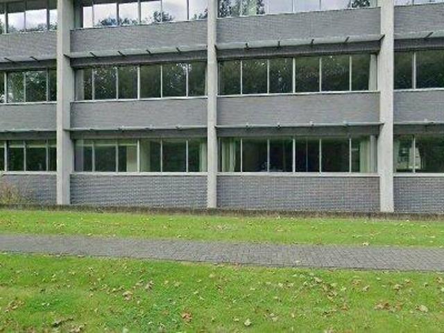 137 691 m2 office space for rent in Merelbeke